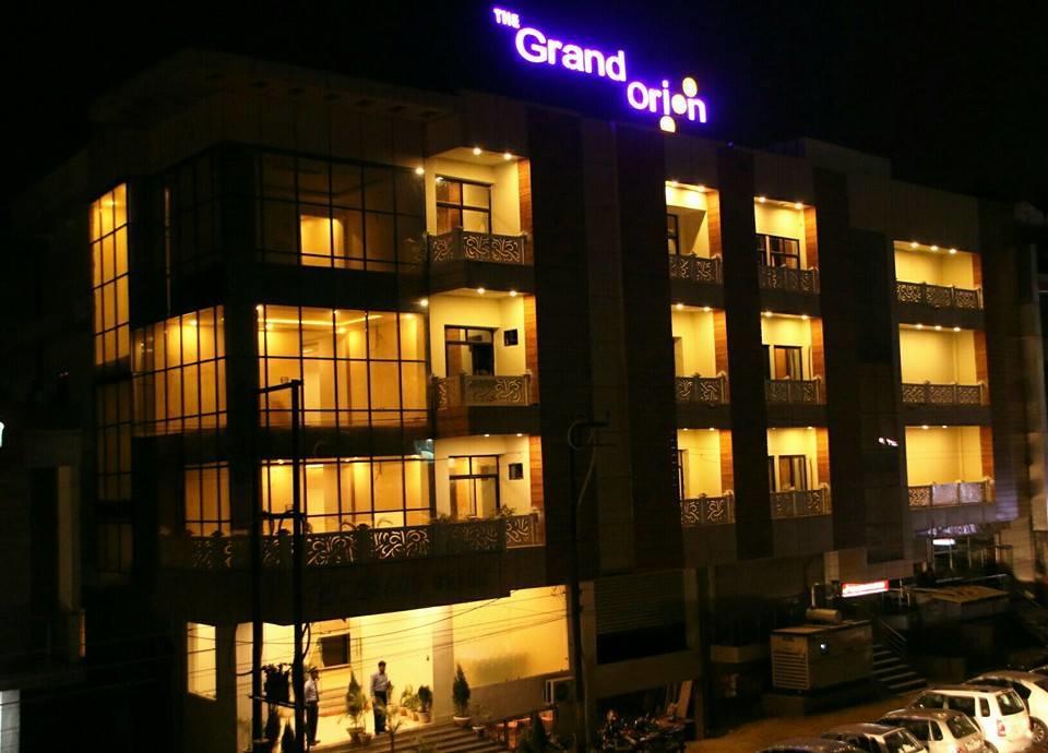 The Grand Orion Ξενοδοχείο Chinhat Εξωτερικό φωτογραφία